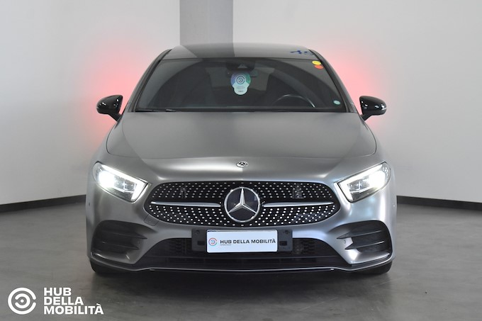 MERCEDES-BENZ A 180 d Automatic Premium